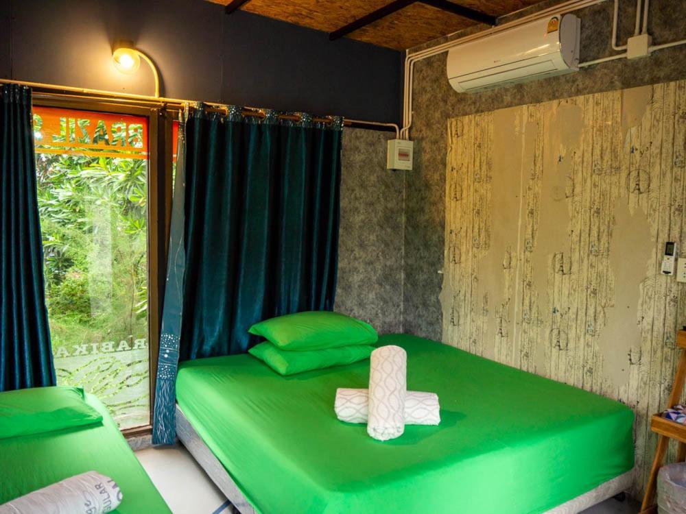 Beach Box Resort At Rimlay Rayong Exterior photo