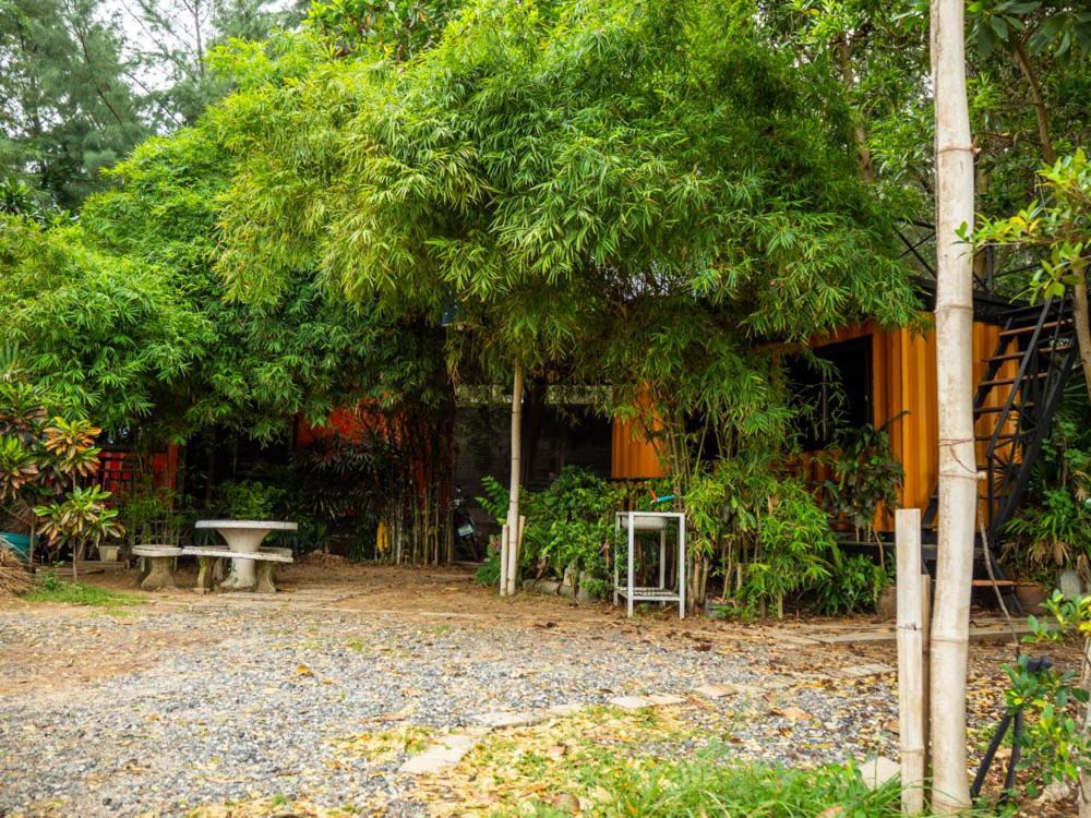 Beach Box Resort At Rimlay Rayong Exterior photo